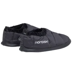 Daunenschuhe Nordisk Mos Down Slippers L (41-43), Black -Camping Förderung black mos down slippers mit ultraweichem innenfutter widerstandfaehiges material blaue huettenschuhe nordisk logo 1000 2 26836