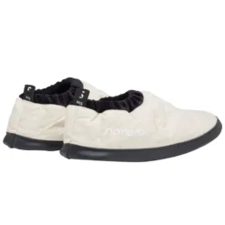 Daunenschuhe Nordisk Mos Down Slippers L (41-43), Sandshell -Camping Förderung daunenschuhe groesse l schuhgroesse 41 42 43 hell beige nordisk antirutschsohlen mos down slippers 1000 2 26823