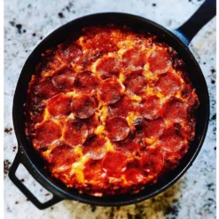 Ooni Gusseisenpfanne -Camping Förderung gusseisen bratpfanne servierpfanne ooni zubehoer skillet pan 1000 2 25104