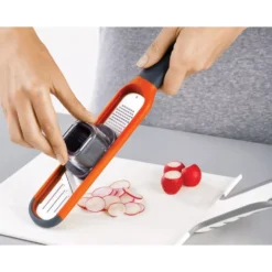 Joseph Joseph Handi-Grate 2-in-1 Minireibe Und -hobel -Camping Förderung hobelreibe joseph joseph handi grate 2 in 1 minireibe und hobel raffel raspel 1000 3 19427