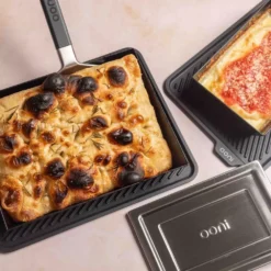 Ooni Detroit Pizzablech, Large -Camping Förderung lecker teig zubereiten mit ooni pizzablech edelstahldeckel pizza backen 1000 9 27319