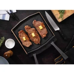 Ooni Doppelseitige Grillpfanne Aus Gusseisen -Camping Förderung ooni pizzaofen zubehoer dual sided grizzler plate inklusive holz servierbrett 1000 3 25105