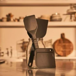 Ooni Teigwerkzeug-Set 14 Ooni Teigwerkzeug-Set -Camping Förderung ooni teigwerkzeug set 3teilig teigschaber easy lift teigspatel teigmischspatel polypropylen schwarz 1000 5 27755