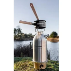 Petromax Edelstahl-Feuerkanne, 0,75 Liter -Camping Förderung ourdoor petromax edelstahl feuerkanne wasserkocher campingkocher feuerschale silikongriffe 1000 9 27922