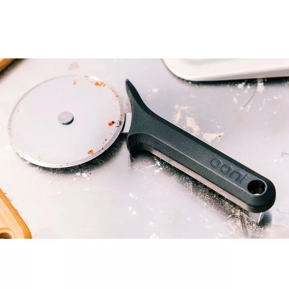 Ooni Profi-Pizzaschneider 3 Ooni Profi-Pizzaschneider – Bild 3